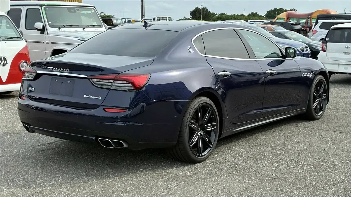 Usata Maserati Quattroporte 530 CV (389 kW) 2013 Blu Berlina