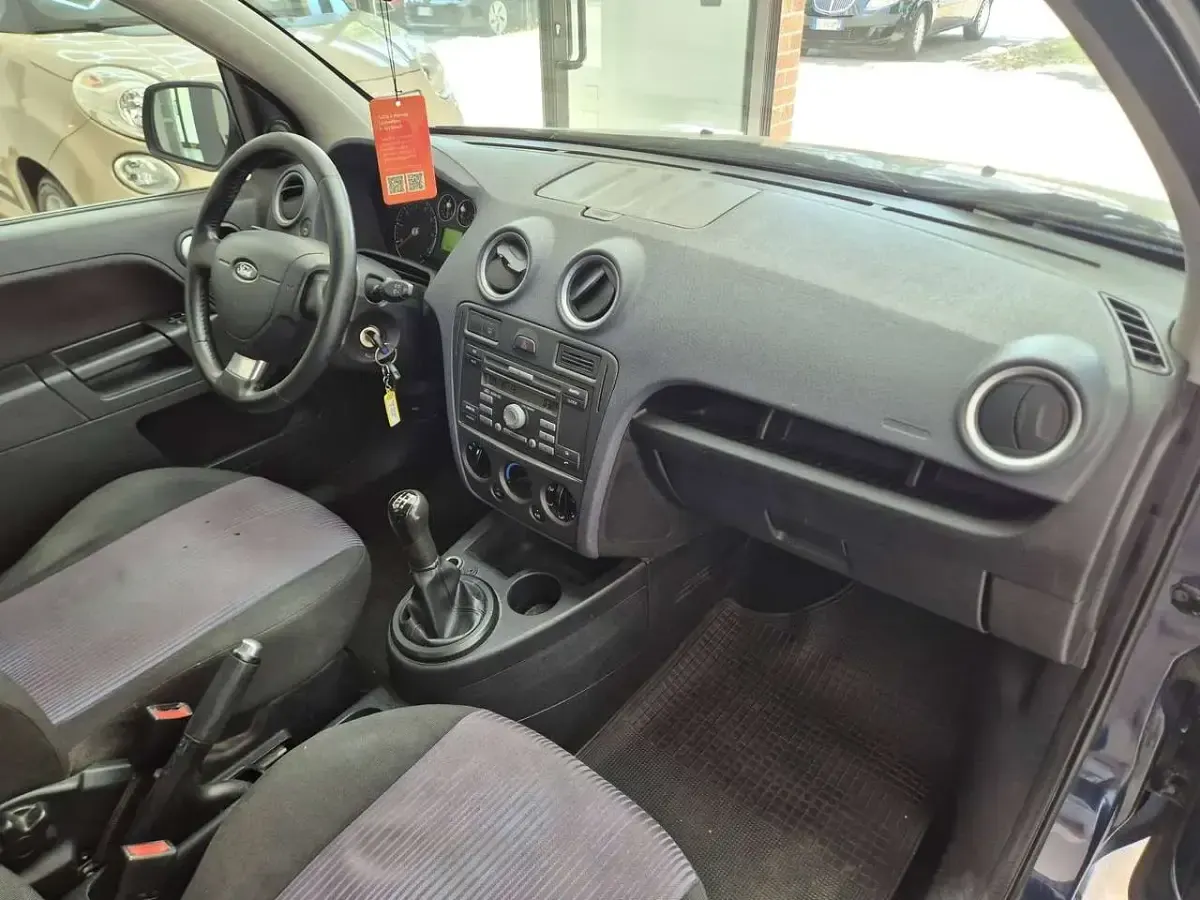 Usata Ford Fusion 80 CV (58 kW) 2012 Blu Utilitaria