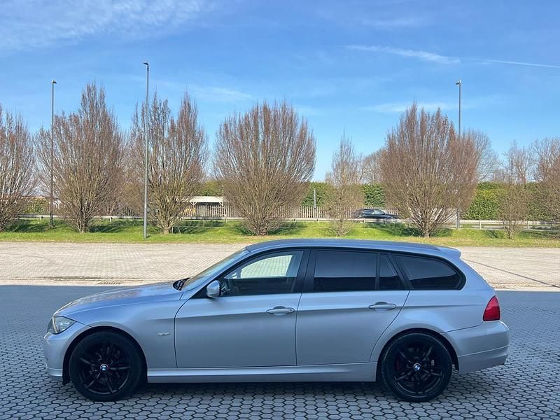 Usata BMW 318 M Sport 143 CV (105 kW) 2010 Argento Station wagon
