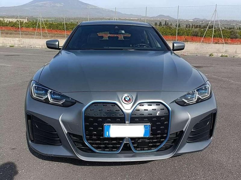 Usata BMW i4 M Sport 105 kW (143 CV) 2022 Grigio Berlina