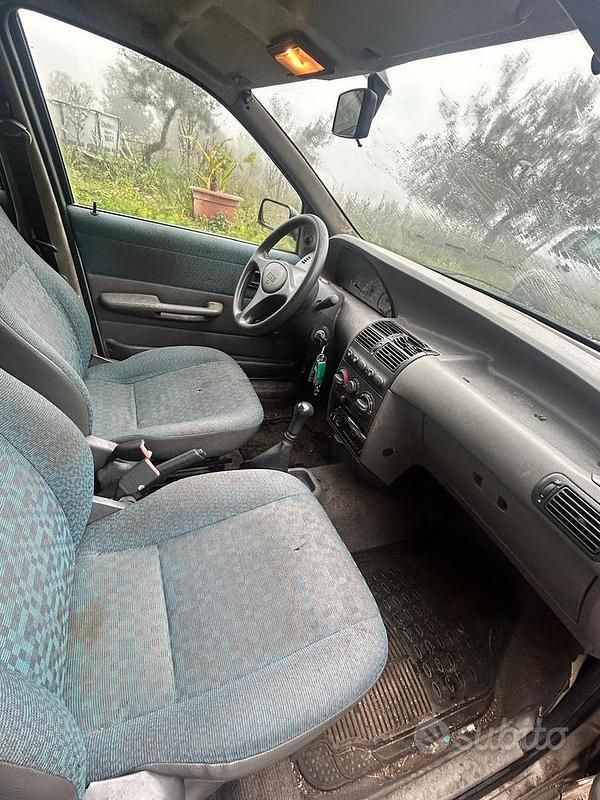 Usata Fiat Punto Lusso 1997 Grigio Berlina