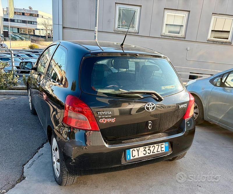 Usata Toyota Yaris 2006 Nero Utilitaria