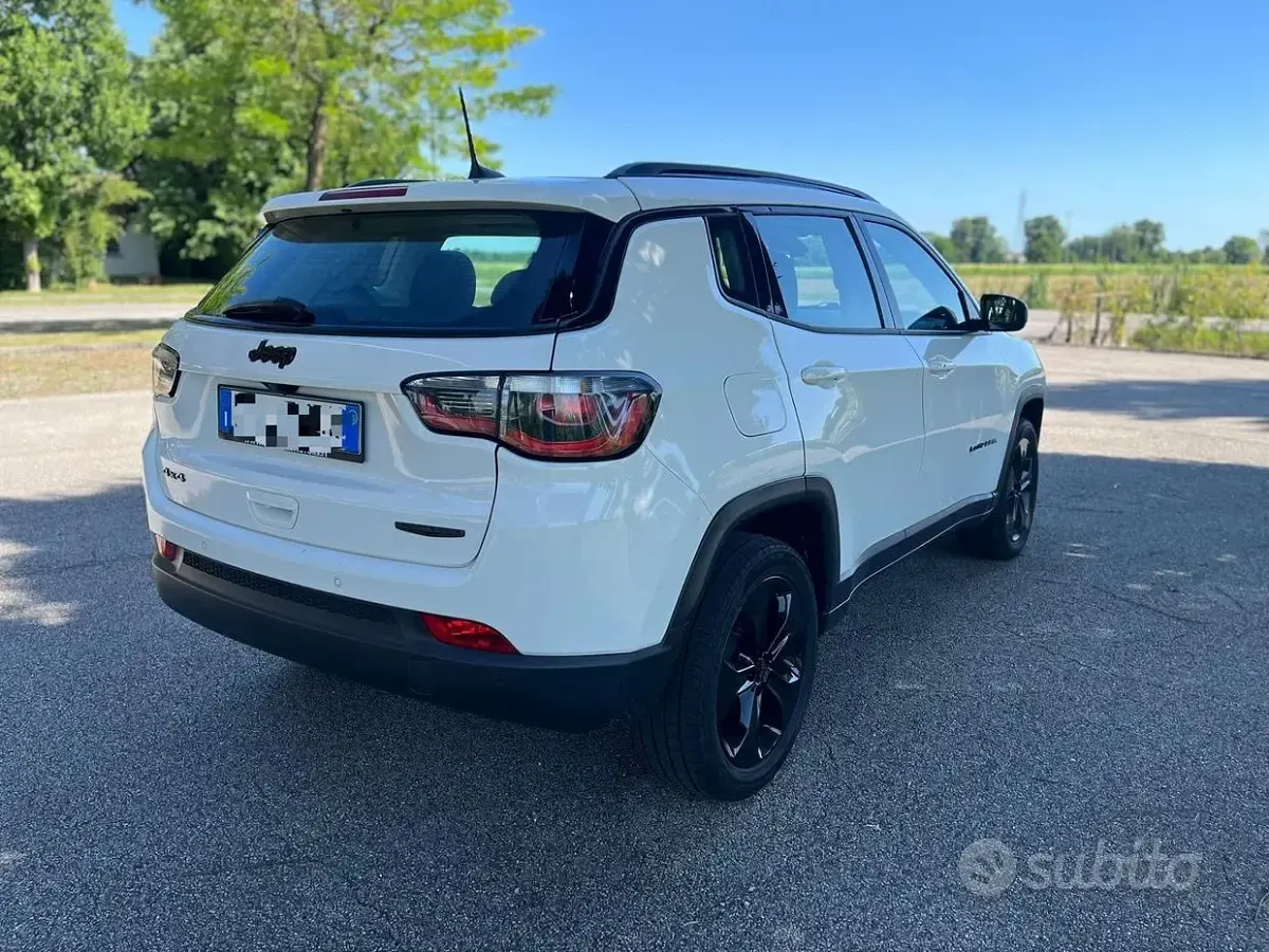 Usata Jeep Compass Night Eagle 140 CV (102 kW) 2020 Bianco SUV