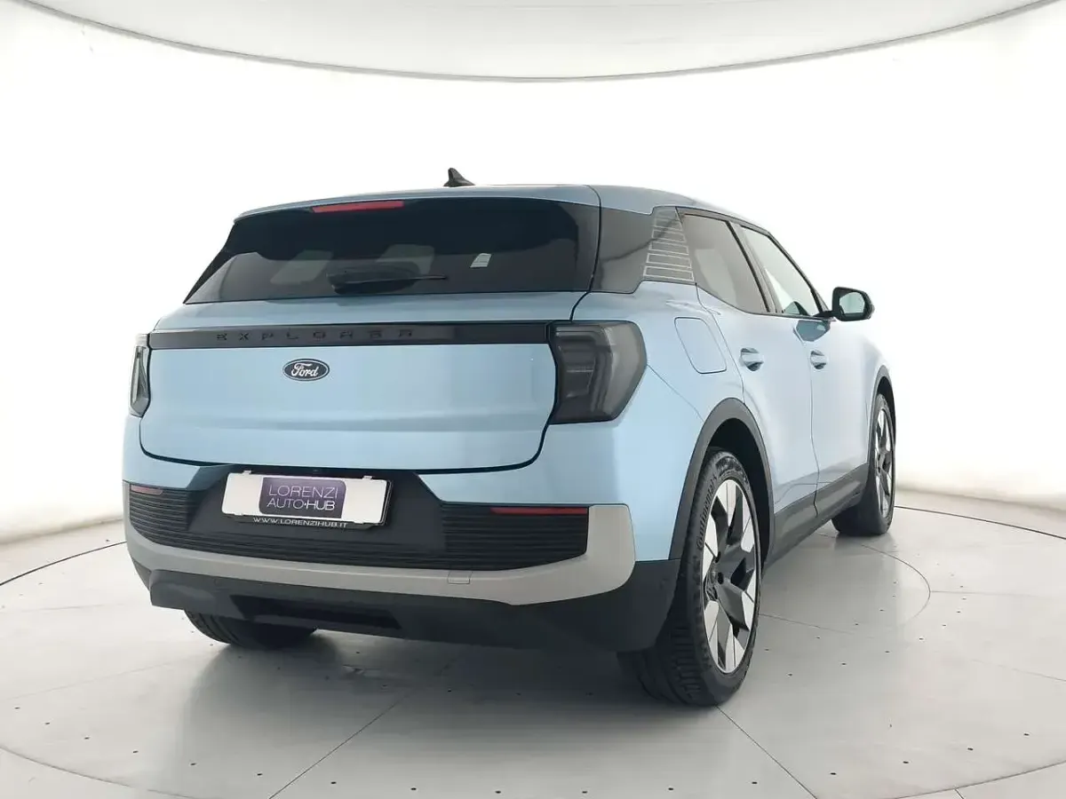 Usata Ford Explorer Extended Range 88 kW (121 CV) 2024 Azzurra SUV
