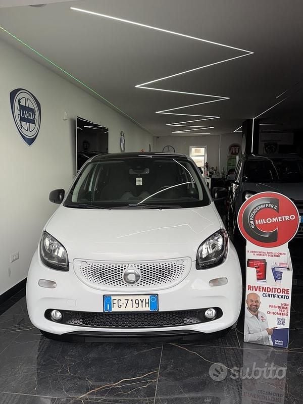 Bianco Usata 2017 Smart ForFour Passion Utilitaria | 10.499 € (Buon prezzo) - Immagine 1/4