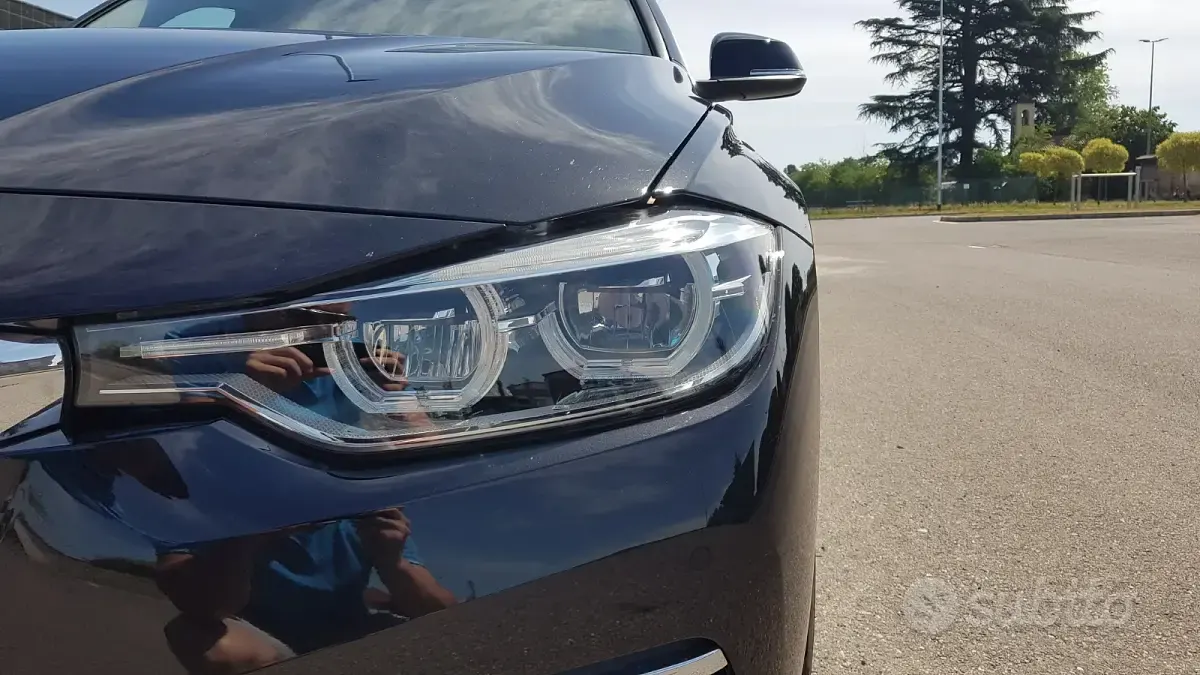 Usata BMW 330 184 CV (135 kW) 2017 Nero Berlina