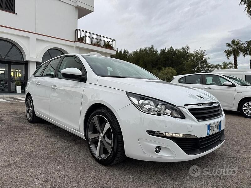 Usata Peugeot 308 120 CV (88 kW) 2017 Bianco Station wagon