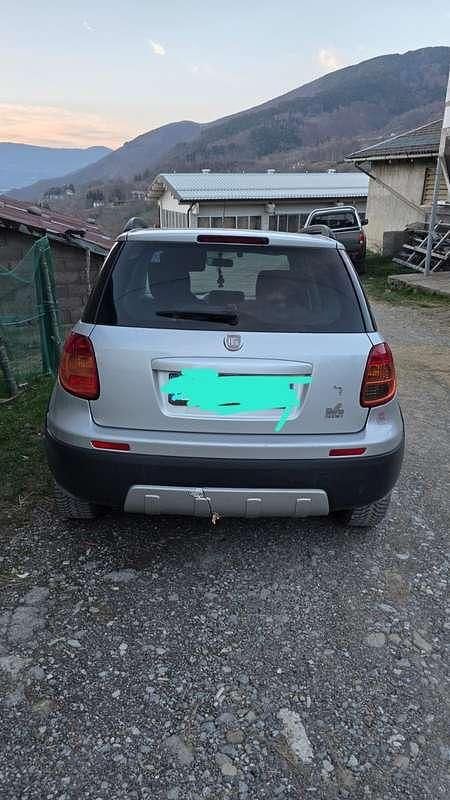 Usata Fiat Sedici 120 CV (88 kW) 2011 SUV