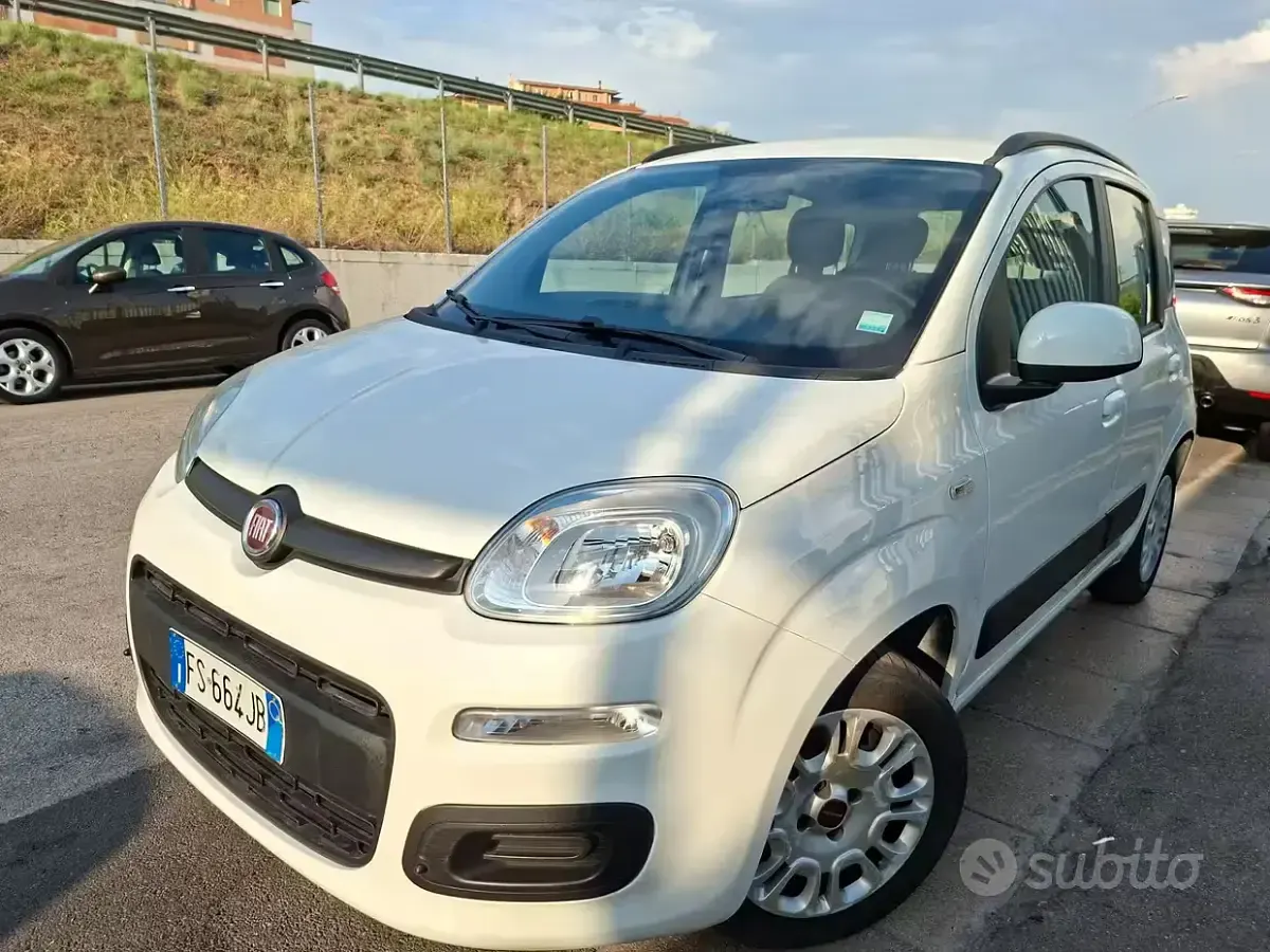 Usata Fiat Panda Lounge 69 CV (50 kW) 2018 Bianco Utilitaria