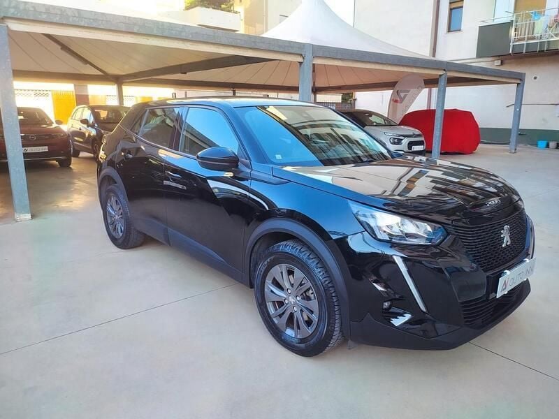 Usata Peugeot 2008 Active 102 CV (75 kW) 2020 Nero SUV