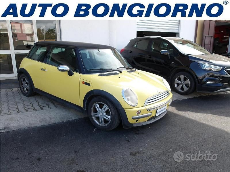 Usata Mini One D 75 CV (55 kW) 2004 Giallo Utilitaria