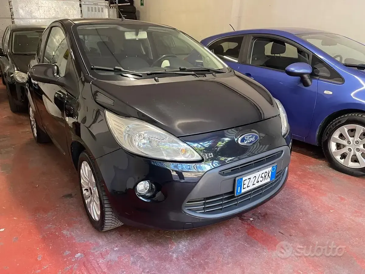 Usata Ford Ka 69 CV (50 kW) 2015 Nero Berlina
