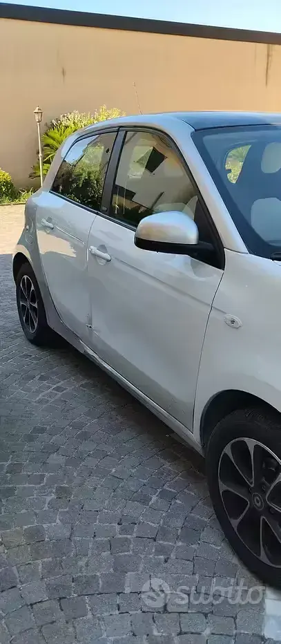 Usata Smart ForFour 71 CV (52 kW) 2016 Bianco Utilitaria