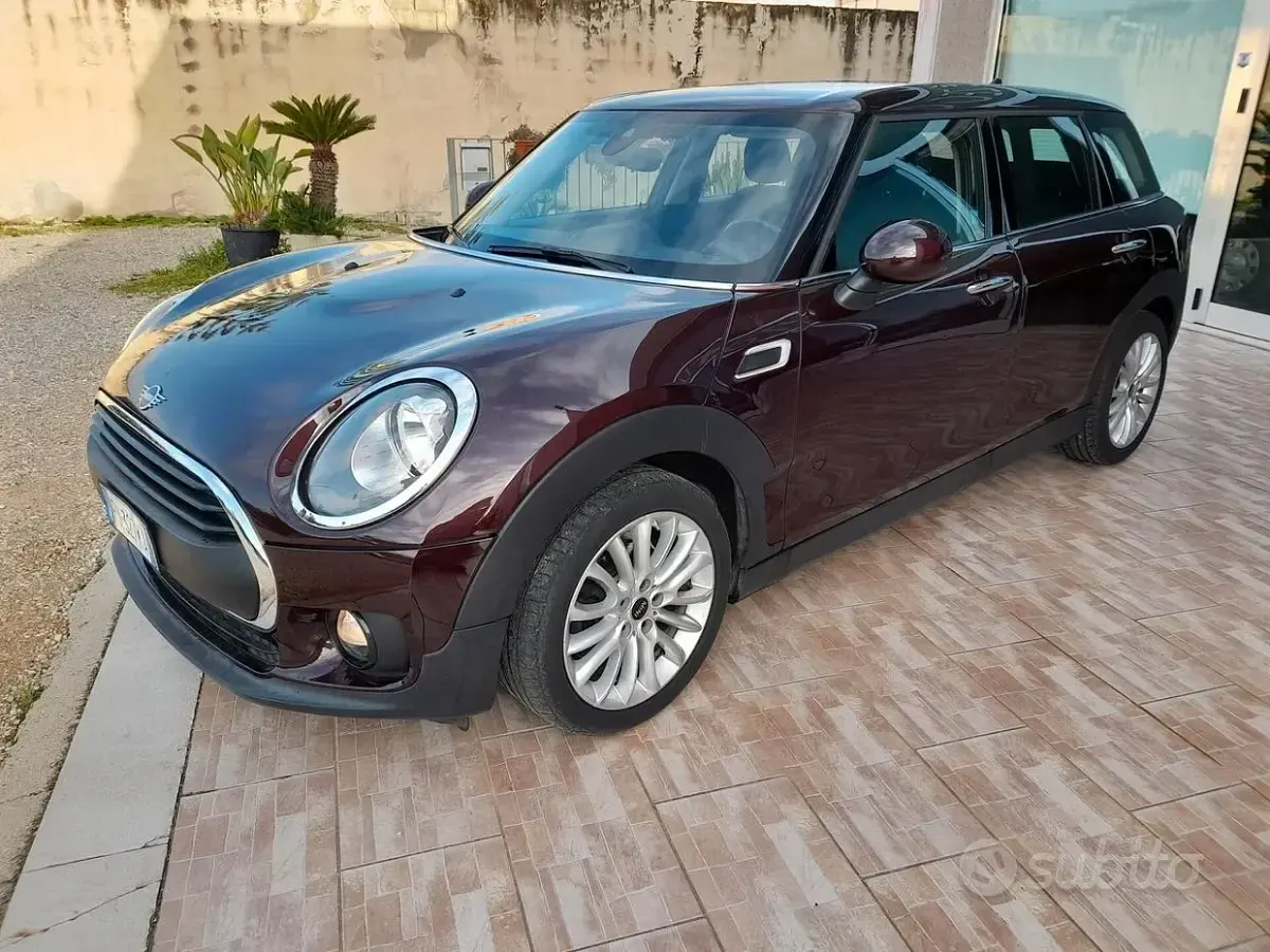 Usata Mini One D Clubman Business 116 CV (85 kW) 2019 Marrone Station wagon