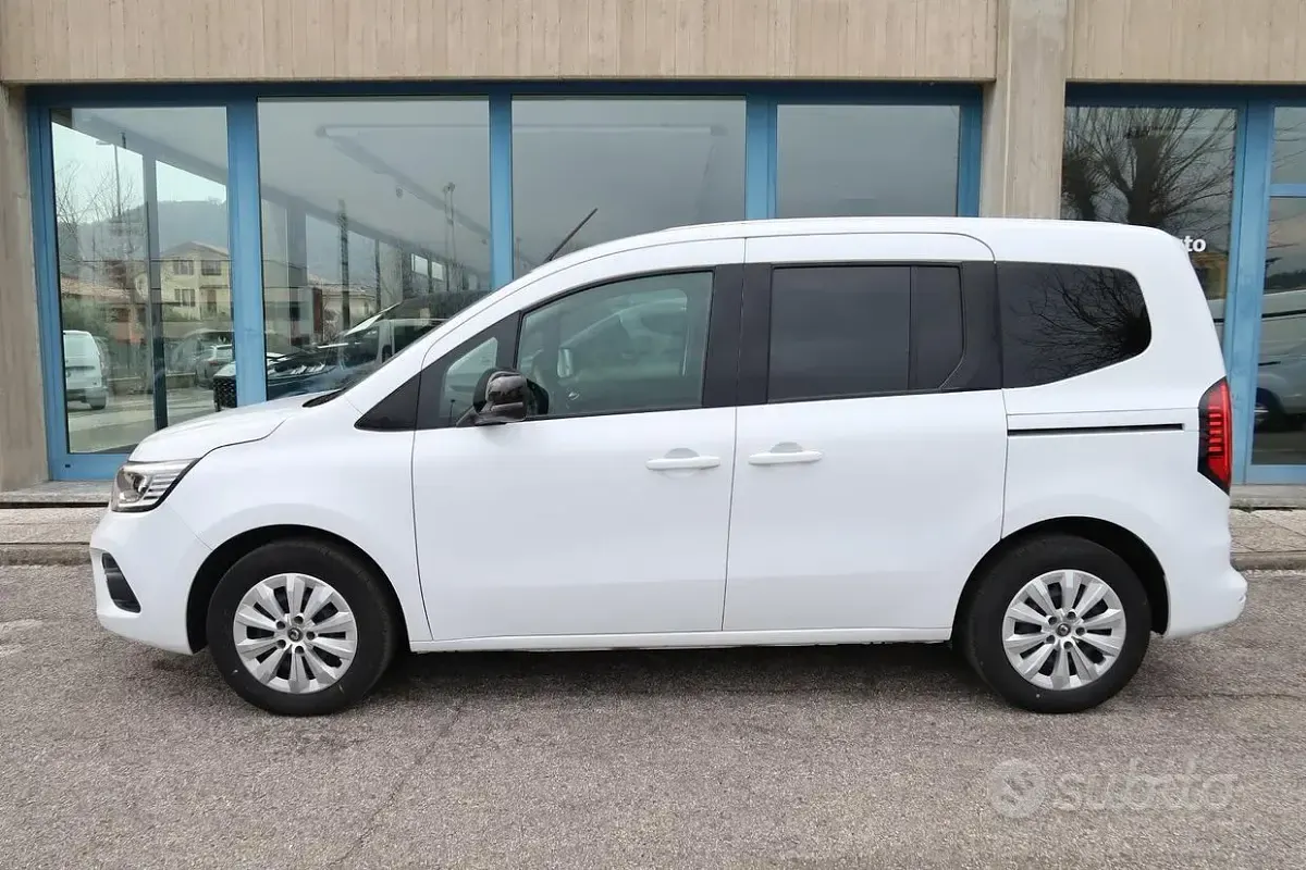 Usata Renault Kangoo Edition One 75 CV (55 kW) 2022 Bianco Monovolume