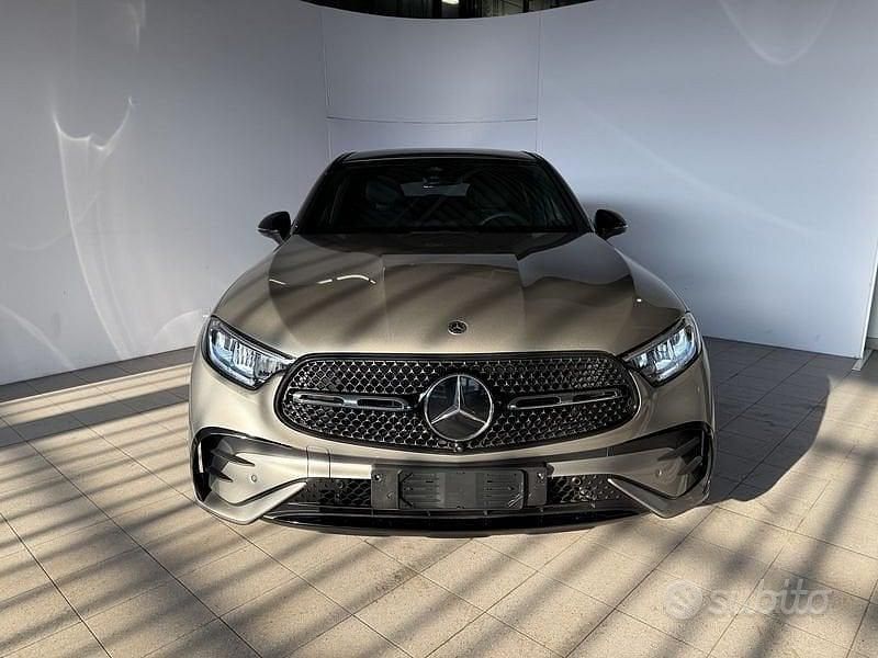 Usata Mercedes GLC300 Advanced 269 CV (197 kW) 2024 Beige Coupé