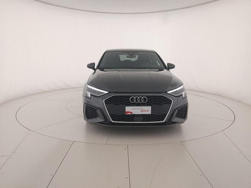 Usata Audi A3 S-Line 150 CV (110 kW) 2022 Grigio daytona perlato Berlina