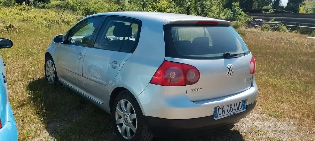 Usata VW Golf IV 115 CV (84 kW) 2004 Grigio Berlina