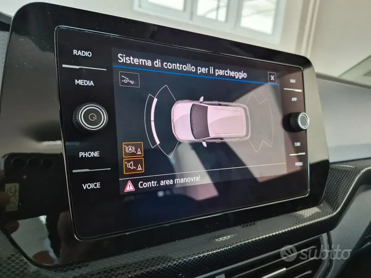 Usata VW T-Cross Life 115 CV (84 kW) 2024 Grigio SUV