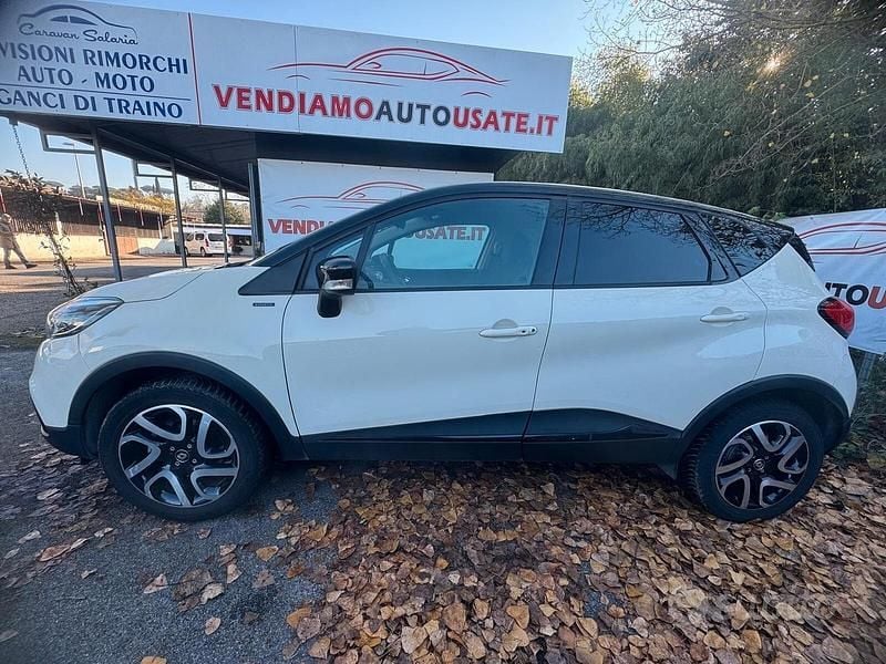 Usata Renault Captur 90 CV (66 kW) 2017 Beige SUV