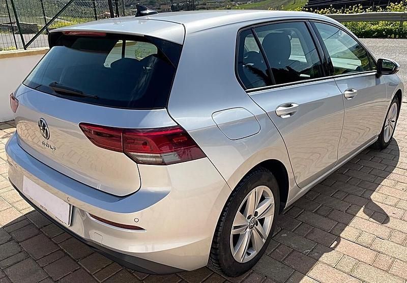 Usata VW Golf VII Style 149 CV (109 kW) 2021 Grigio Utilitaria