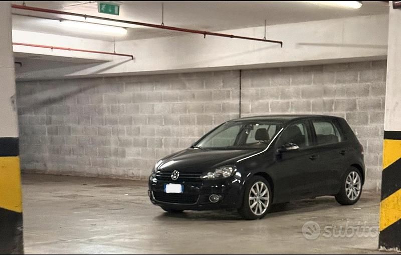 Usata VW Golf VI 140 CV (102 kW) 2010 Nero Utilitaria