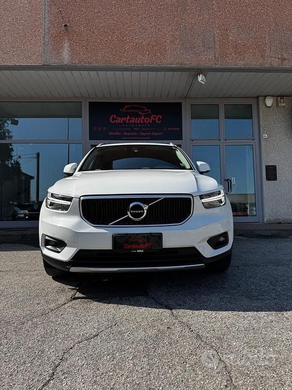 Usata Volvo XC40 Business Edition 150 CV (110 kW) 2019 Bianco SUV
