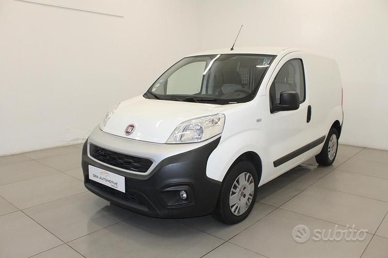 Bianco Usata 2018 Fiat Fiorino Furgone | 5000 € (Ottimo prezzo) - Immagine 1/4