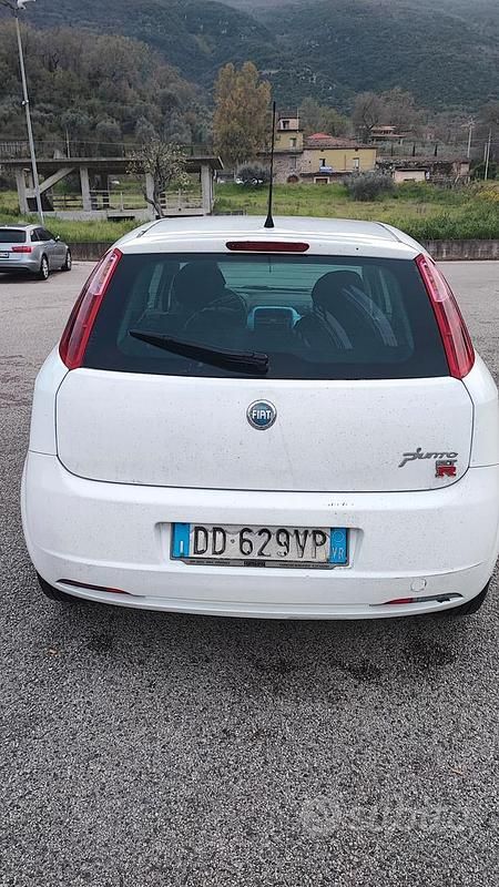 Usata Fiat Grande Punto Active 75 CV (55 kW) 2006 Bianco Utilitaria