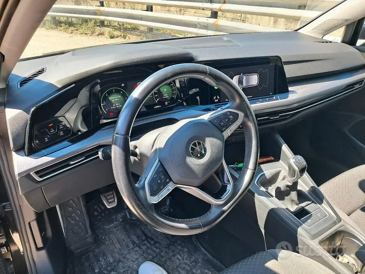 Usata VW Golf VIII 116 CV (85 kW) 2021 Berlina