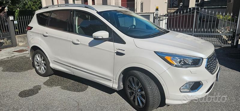 Usata Ford Kuga Vignale 150 CV (110 kW) 2017 Bianco SUV