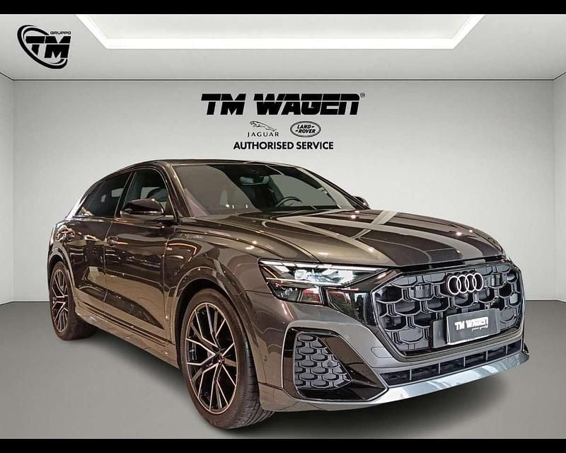 Usata Audi Q8 S-Line 286 CV (210 kW) 2025 Grigio SUV