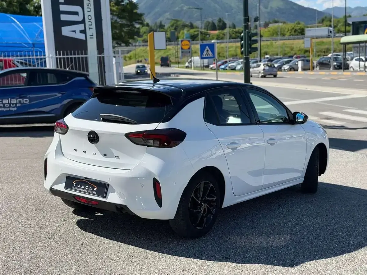 Usata Opel Corsa 75 CV (55 kW) 2022 Bianco Utilitaria