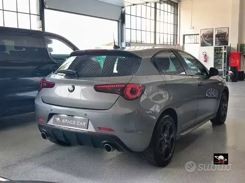 Usata Alfa Romeo Giulietta 120 CV (88 kW) 2019 Grigio Utilitaria