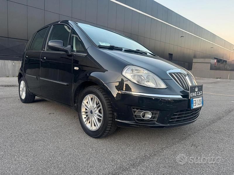 Usata Lancia Musa S 95 CV (69 kW) 2010 Nero Monovolume