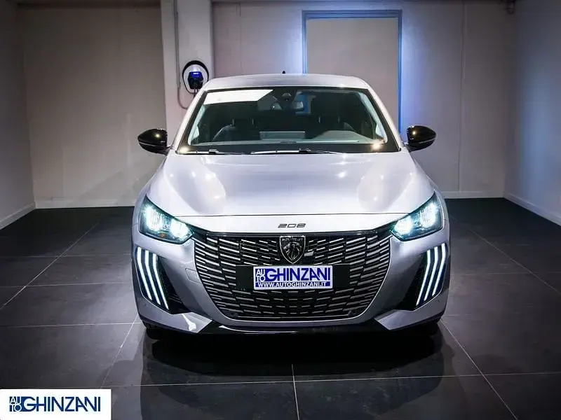 Gebraucht Peugeot 208 Allure 102 PS (75 kW) 2025 Grau Kleinwagen