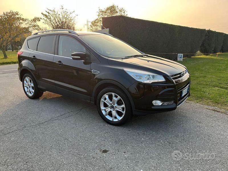 Nero Usata 2016 Ford Kuga Titanium SUV | 15.000 € (Molto cara) - Immagine 1/4
