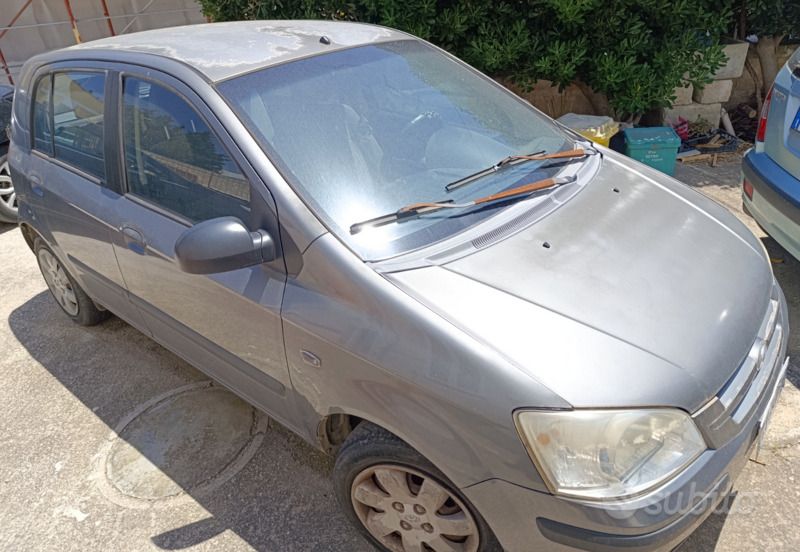 Grigio Usata 2004 Hyundai Getz Utilitaria | 600 € (Super prezzo) - Immagine 1/4