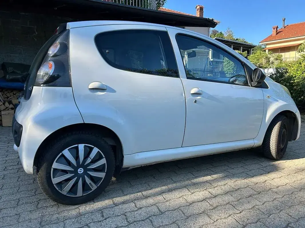 Usata Citroën C1 68 CV (50 kW) 2010 Bianco Utilitaria
