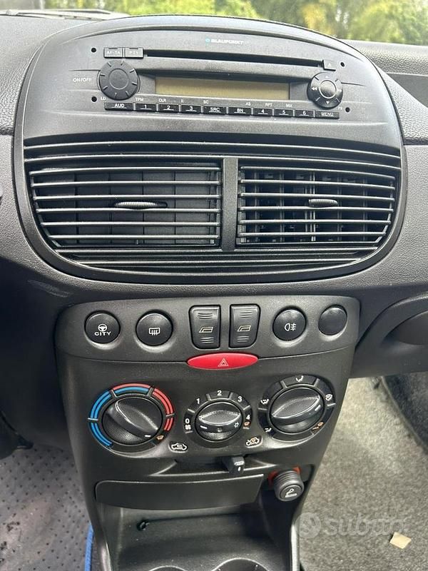 Usata Fiat Punto 2004 Utilitaria