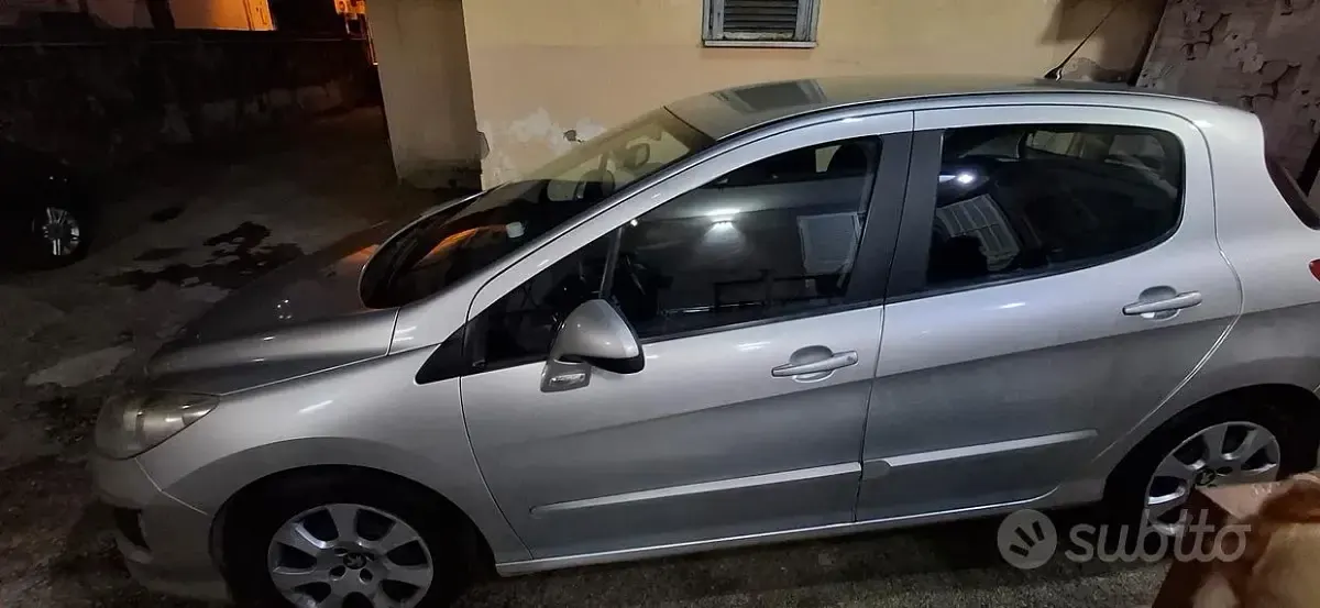 Usata Peugeot 308 92 CV (67 kW) 2012 Grigio Berlina