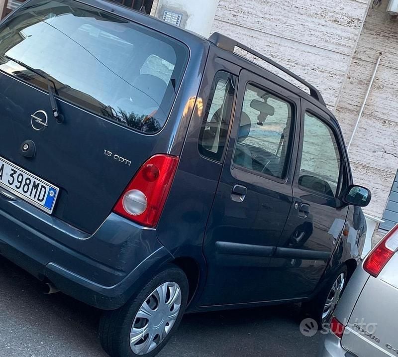 Usata Opel Agila 69 CV (50 kW) 2006 Grigio Utilitaria