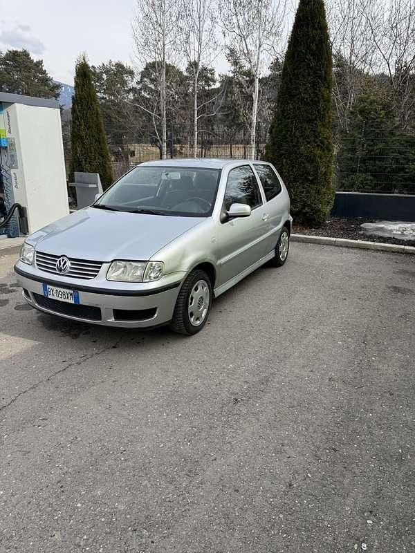 Usata VW Polo 45 CV (33 kW) 2001 Grigio Coupé