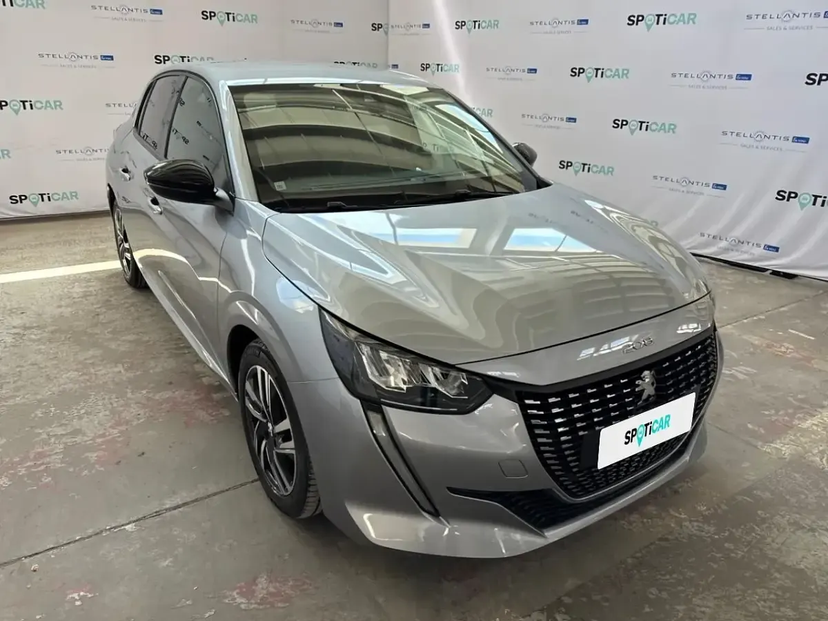 Usata Peugeot 208 Allure 101 CV (74 kW) 2023 Grigio Utilitaria
