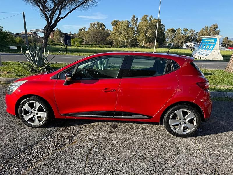 Usata Renault Clio IV 75 CV (55 kW) 2013 Rosso Berlina