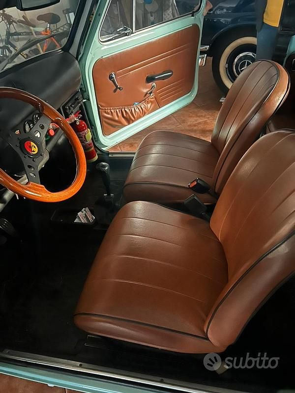 Usata Fiat 850 74 CV (54 kW) 1970 Blu Utilitaria