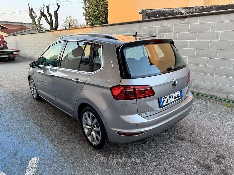 Usata VW Golf Sportsvan Highline 110 CV (80 kW) 2016 Grigio Monovolume