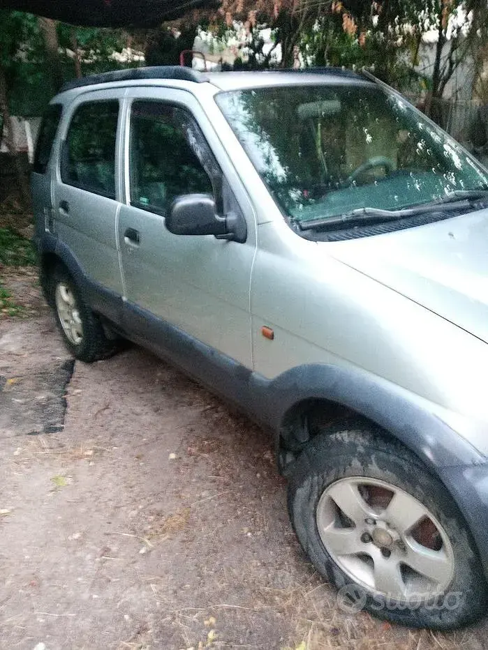 Usata Daihatsu Terios 86 CV (63 kW) 2003 Grigio SUV