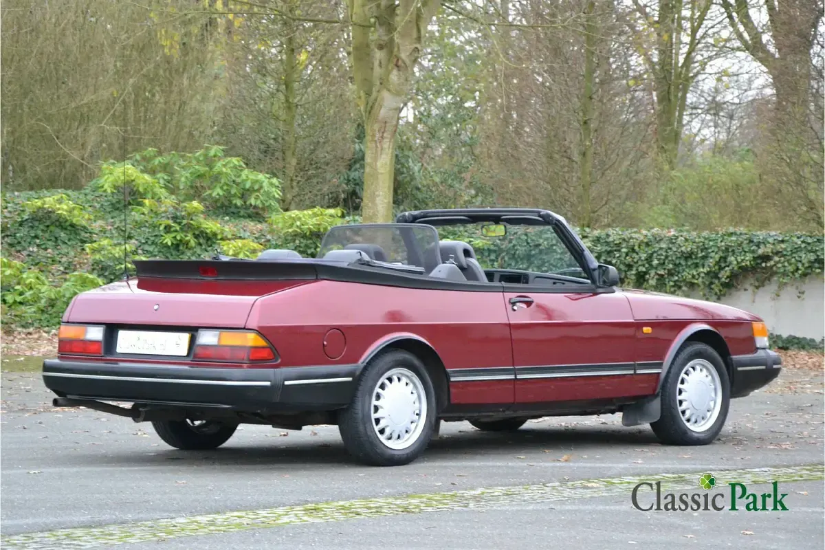 Usata Saab 900 Cabriolet 136 CV (100 kW) 1993 Rosso Cabrio