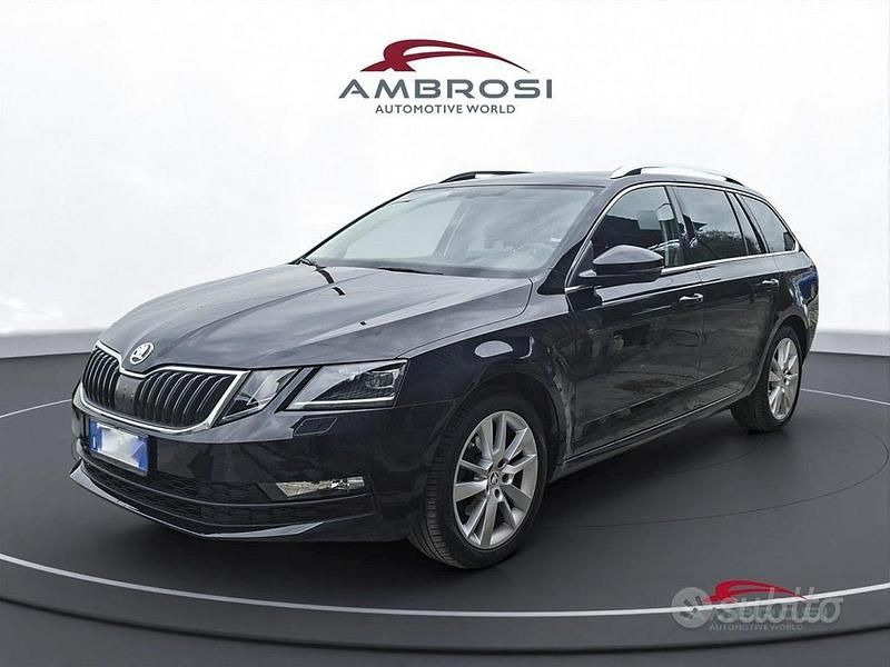 Usata Skoda Octavia Executive 110 CV (80 kW) 2018 Nero Station wagon